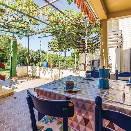 Apartamento One-bedroom In Pula