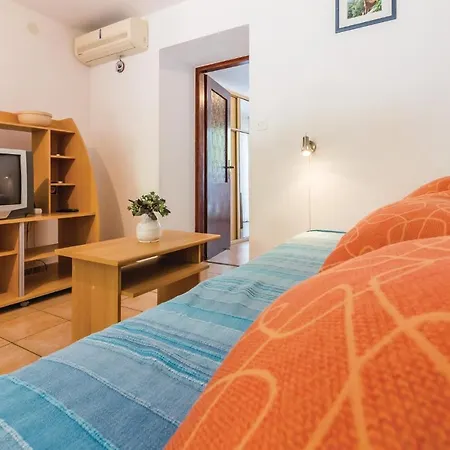 One-bedroom In * Pula
